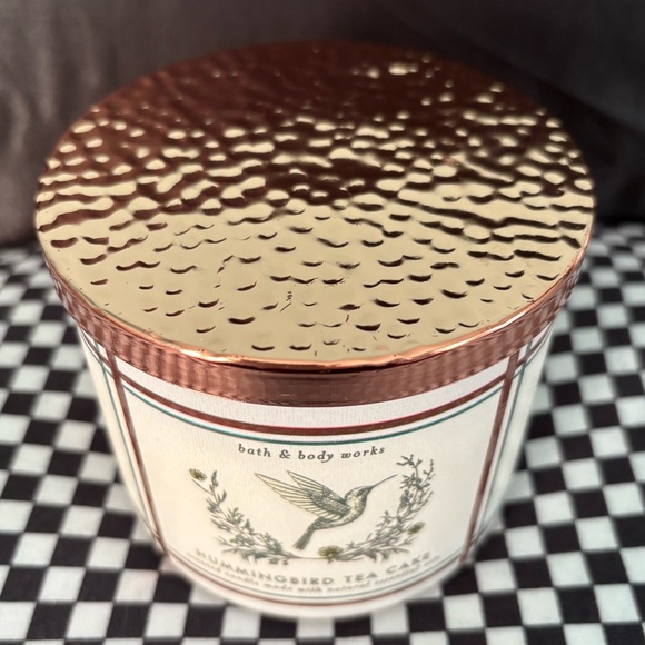 Hummingbird Tea Cake - Picture 2 of 4